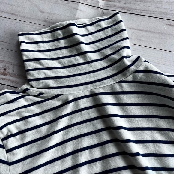 Preppy Stripe Bundle of Two Tops Navy White size Small - Picture 7 of 9
